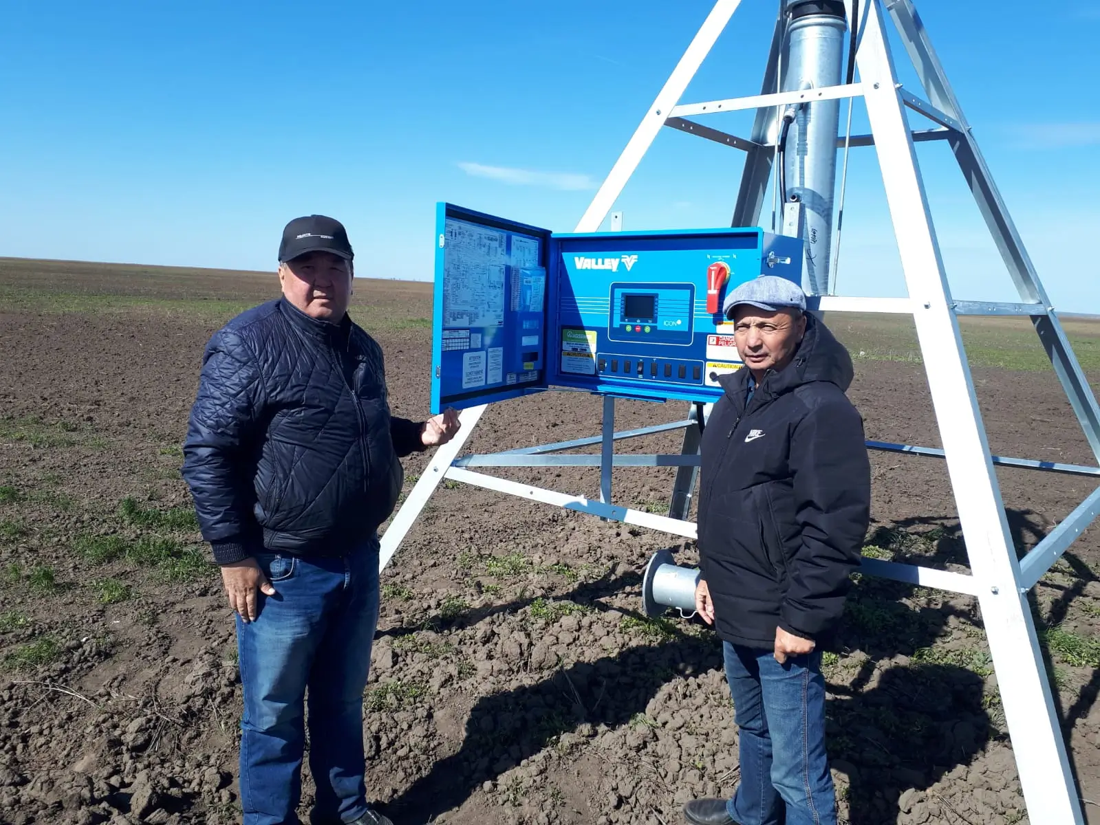 Погрузка биг-бэгов соевого шрота на складе «Ақназар-Жайық»